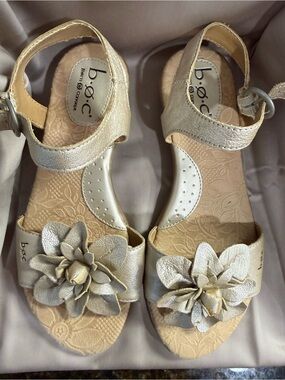 b.o.c. Metallic Gold Floral Strap Sandals